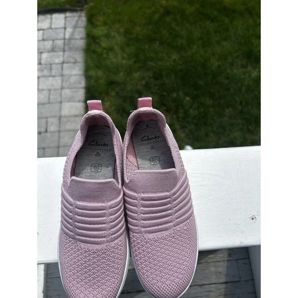 Clarks Cloudsteppers Girls Pink Knit Slip-On Sneakers Size 2M